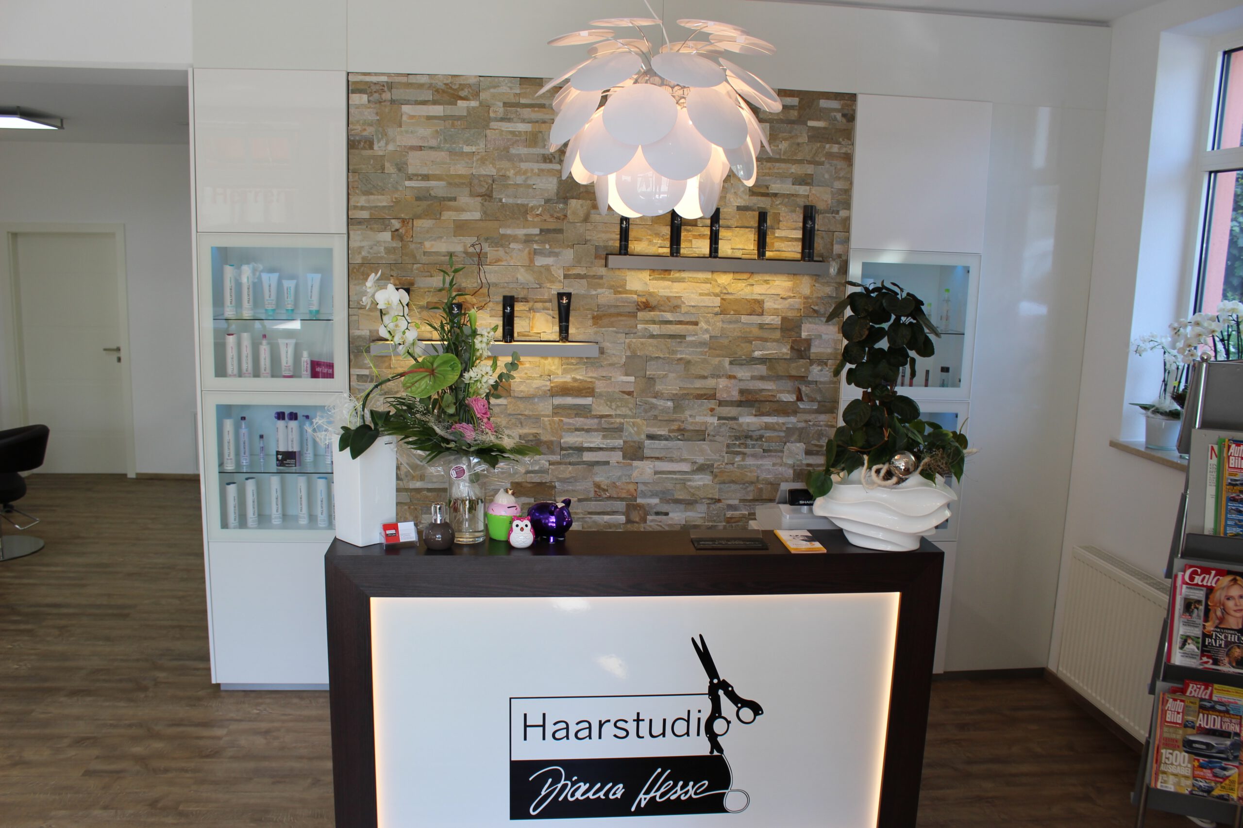 Salon Innenraum Rezeption nah